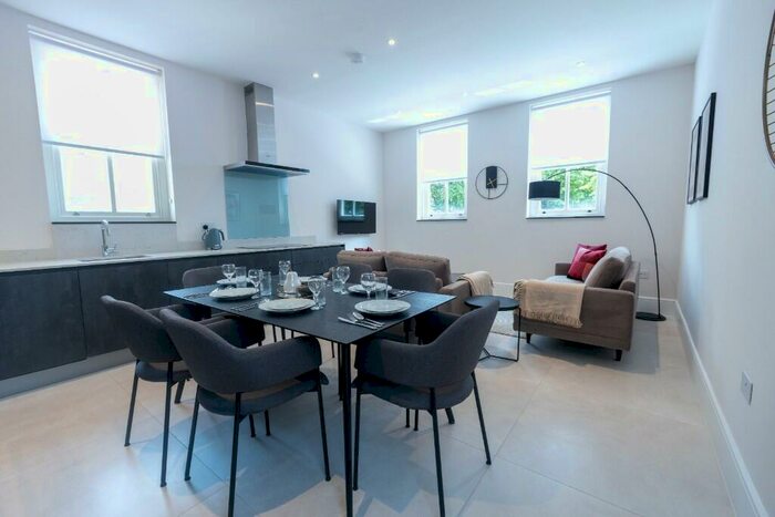 3 Bedroom Serviced Apartments To Rent In Hungerford Road, London, N7