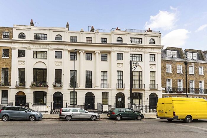 2 Bedroom Flat To Rent In Mecklenburgh Square, Bloomsbury, WC1N