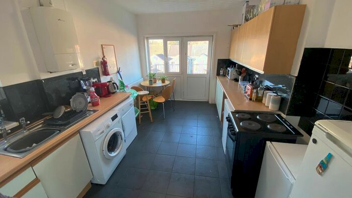 4 Bedroom Terraced House To Rent In Marlborough Road, Brynmill, Swansea SA2