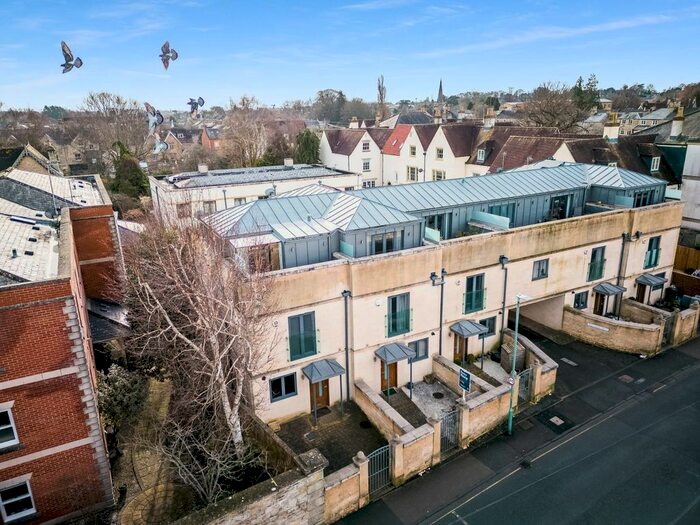 4 Bedroom Terraced House To Rent In Cirencester, Gloucestershire, GL7