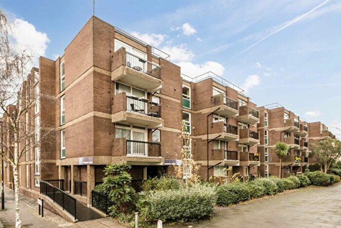 1 Bedroom Flat To Rent In Wincott Street, Kennington, SE11