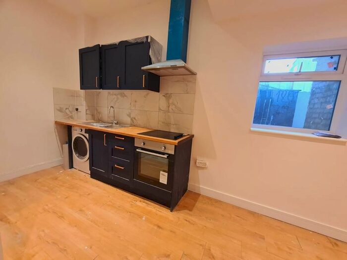 1 Bedroom Flat To Rent In Peckham, London, SE15