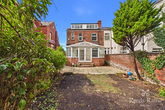 6 Bedroom End Of Terrace House To Rent In Lyme Grove, Cale Green, Stockport, Cheshire, SK2