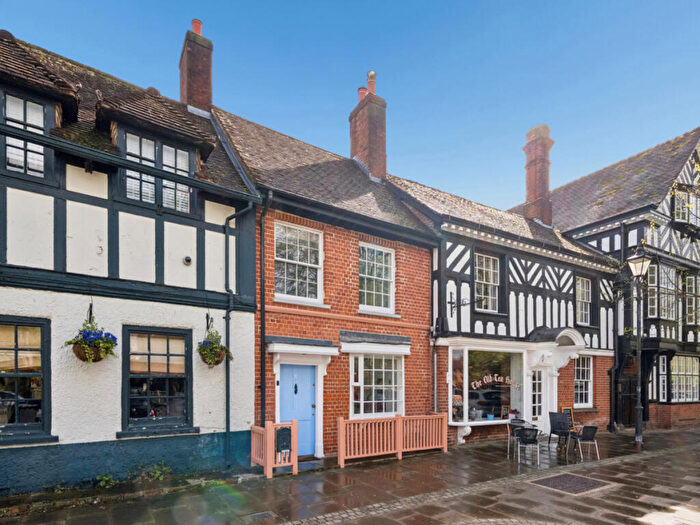 3 Bedroom Terraced House For Sale In Windsor End, Beaconsfield, HP9