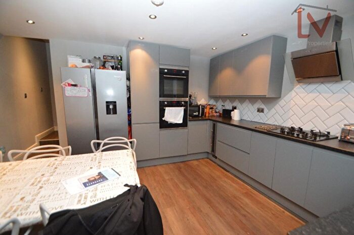 5 Bedroom Terraced House To Rent In Hartley Crescent, Leeds, West Yorkshire, LS6