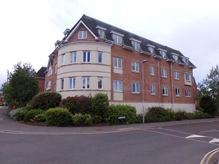 2 Bedroom Flat To Rent In Verwood, BH31