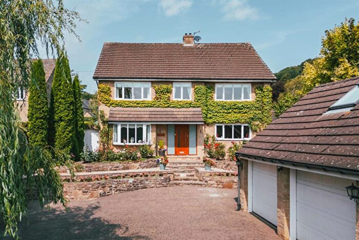 4 Bedroom Detached House For Sale In Nether End, Baslow, Bakewell, DE45