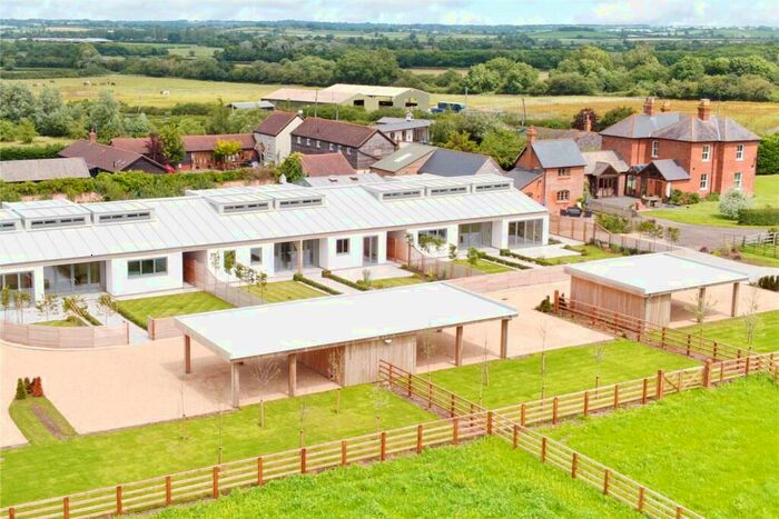 5 Bedroom Detached House For Sale In Hogshaw Farm Barns, Hogshaw, Buckingham, MK18