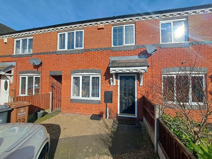 3 Bedroom Terraced House For Sale In Rochester Croft, Walsall, WS2