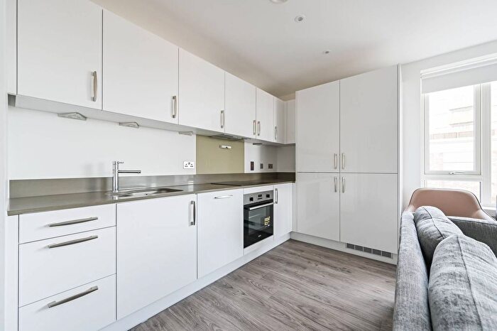 2 Bedroom Flat To Rent In Nautilus Apartments, Canning Town, London, E16