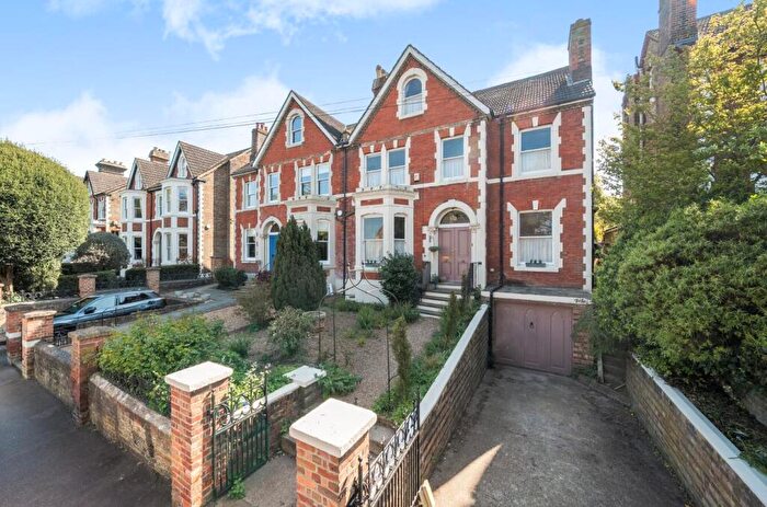 7 Bedroom Semi-Detached House For Sale In Refined Victorian Residence - Central Rochester, ME1