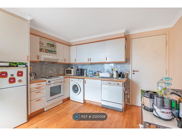 1 Bedroom Flat To Rent In King Frederick Ninth Tower, London, SE16