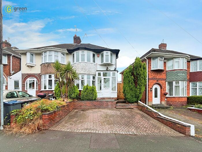 3 Bedroom Semi-Detached House To Rent In Rocky Lane, Birmingham, West Midlands, B42