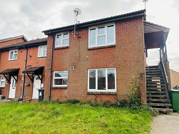 Studio To Rent In Porlock Close, Thatcham, RG19