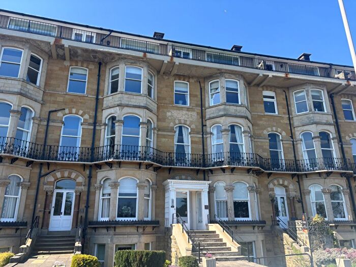 3 Bedroom Flat To Rent In Astoria Court, Scarborough, YO11