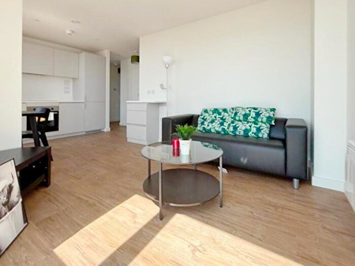 2 Bedroom Flat To Rent In Essex Street, Birmingham, B5