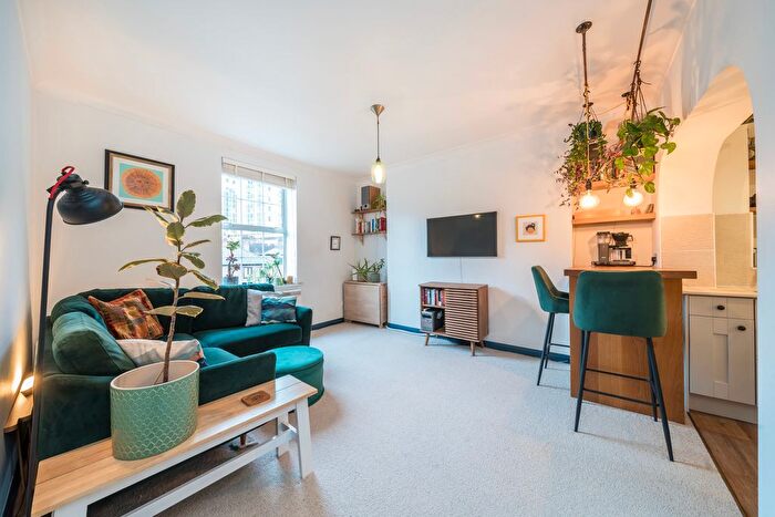 1 Bedroom Flat For Sale In Merchant House, Goulston Street, London, E1