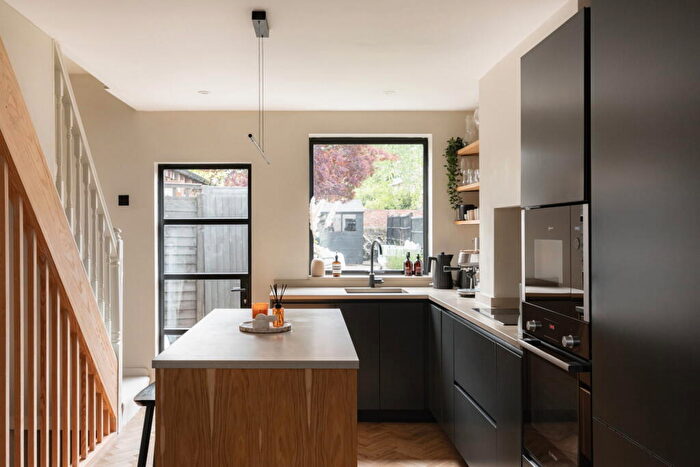 3 Bedroom Terraced House For Sale In Henry Street, Tring, Hertfordshire, HP23