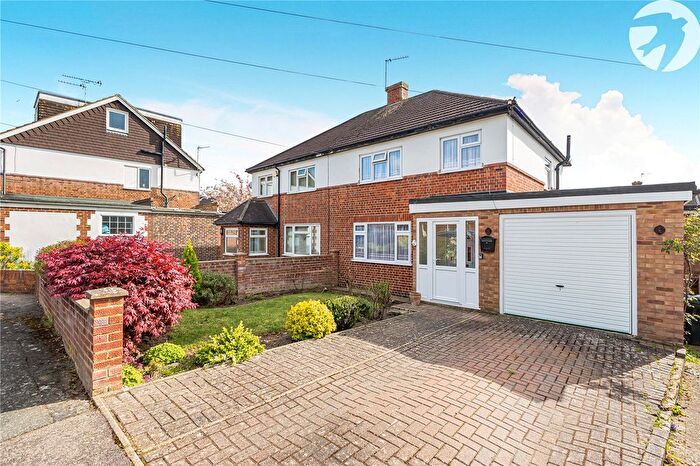 3 Bedroom Semi Detached House For Sale In Lesley Close, Swanley, Kent, BR8