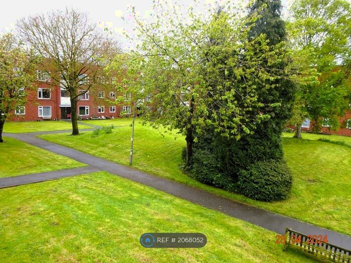 1 Bedroom Flat To Rent In Everard Court, Nuneaton, CV11