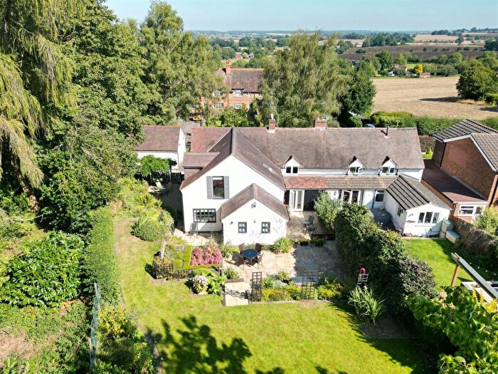 4 Bedroom Cottage For Sale In Village Street, Leamington Spa, CV33