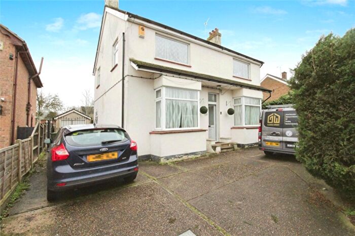 4 Bedroom Detached House For Sale In Clay Hill Road, Basildon, Essex, SS16