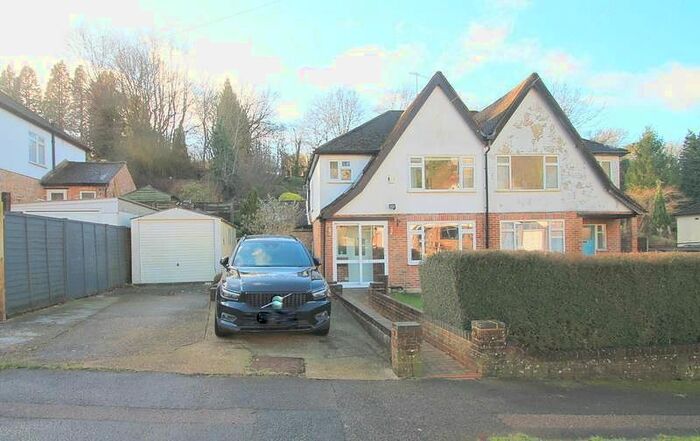 3 Bedroom Property To Rent In Hillbury Road, Warlingham, CR6