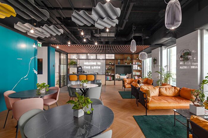 2 Bedroom Flat To Rent In Caldon Boulevard, Alperton, HA0