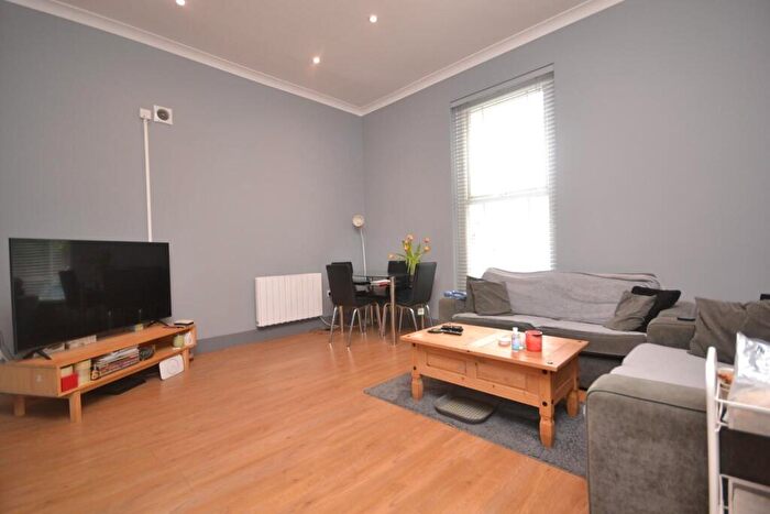1 Bedroom Flat To Rent In London Road, Reading, Berkshire, RG1
