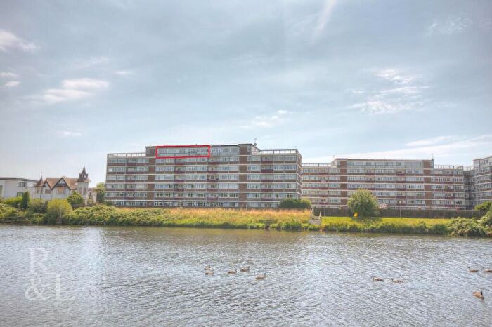 2 Bedroom Penthouse For Sale In Wilford Lane, West Bridgford, Nottingham, NG2