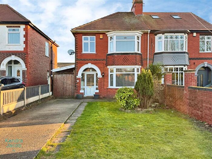 3 Bedroom Semi Detached House For Sale In Thievesdale Lane, Worksop, S81