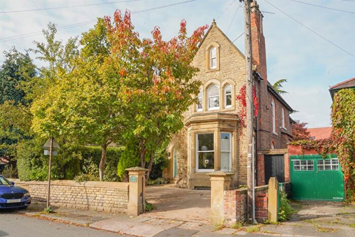 5 Bedroom Semi-Detached House For Sale In Cromwell Road, Stretford, M32