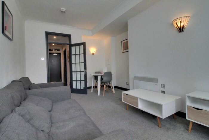 1 Bedroom Apartment To Rent In Burne Jones House, Bennetts Hill, Birmingham, B2