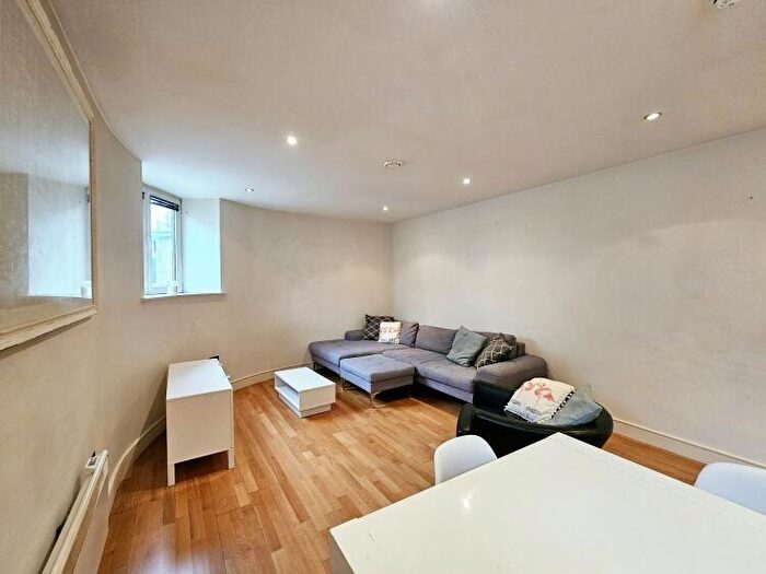 2 Bedroom Apartment To Rent In Bedford Chambers, Bedford Street, Leeds, LS1
