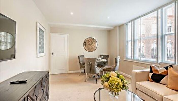 1 Bedroom Flat To Rent In Hill Street, Mayfair London, W1J