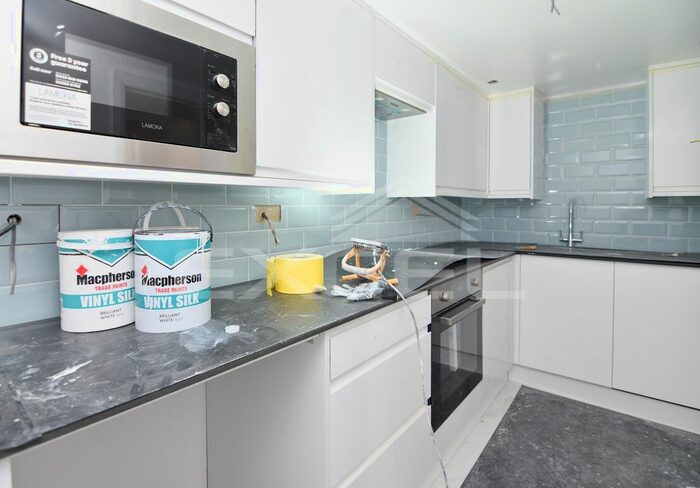 1 Bedroom Flat To Rent In Regents Park Road, Finchley Central, London, N3