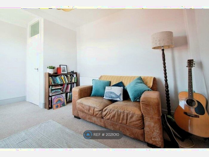 2 Bedroom Flat To Rent In The New Central, Llandrindod Wells, LD1