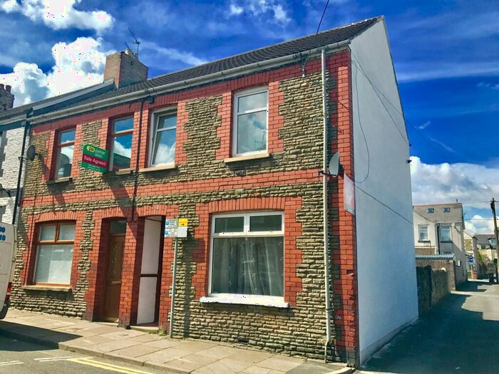 2 Bedroom House To Rent In Salop Street, Caerphilly, CF83