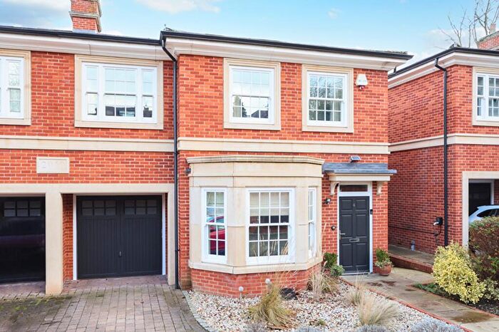 4 Bedroom Semi Detached House For Sale In Regency Gardens, Weybridge, Surrey, KT13