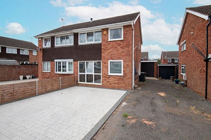 3 Bedroom Semi-Detached House For Sale In Torrington Crescent, Wellingborough, NN8