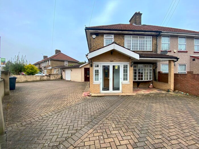 3 Bedroom Semi-Detached House To Rent In Coldharbour Lane, Hayes, UB3
