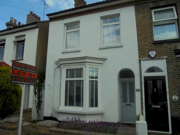 3 Bedroom End Of Terrace House To Rent In Park Street, Westcliff-On-Sea, SS0