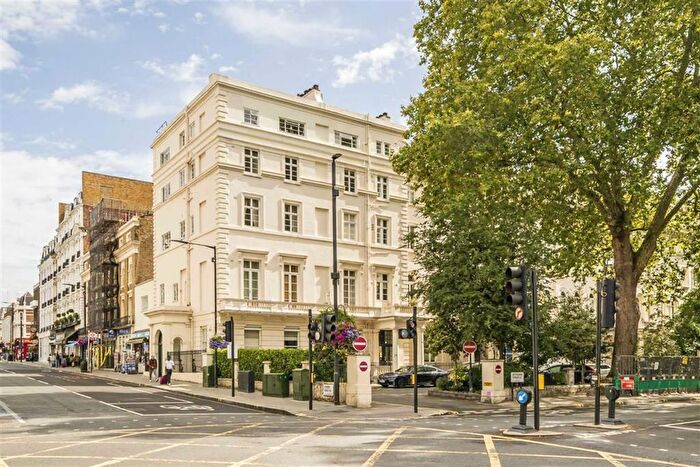 2 Bedroom Flat To Rent In Westbourne Terrace, London, W2