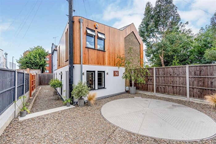 3 Bedroom Detached House To Rent In Station Road, Leigh-On-Sea, SS9