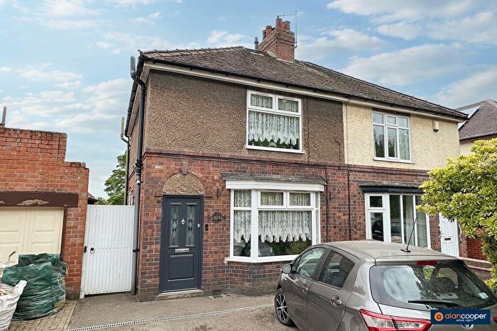 3 Bedroom Semi-Detached House For Sale In Camp Hill Road, Nuneaton, CV10