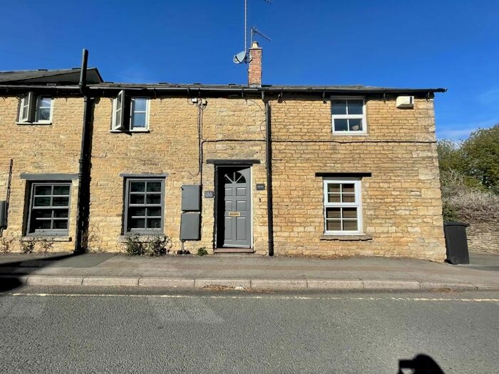 1 Bedroom Flat To Rent In Chipping Norton, Oxfordshire, OX7