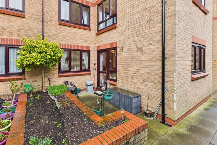 1 Bedroom Retirement Property For Sale In Back Street, Biggleswade, Bedfordshire, SG18 - Photo 8