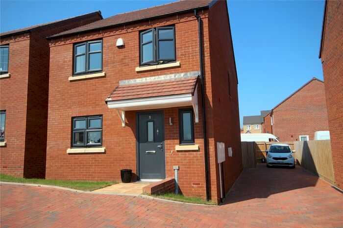 4 Bedroom Detached House To Rent In Grassland Way, Northampton, Northamptonshire NN4