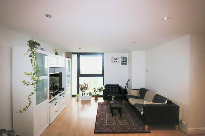2 Bedroom Flat To Rent In Kingsway, North Finchley, N12