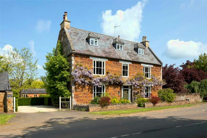 8 Bedroom Equestrian Facility For Sale In Harrington Road, Old, Northamptonshire, NN6